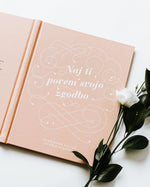 Load image into Gallery viewer, Naj ti povem svojo zgodbo - spominska knjiga starih staršev