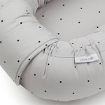 Load image into Gallery viewer, Liewood Gro gnezdece za dojenčka sivo pikčasto